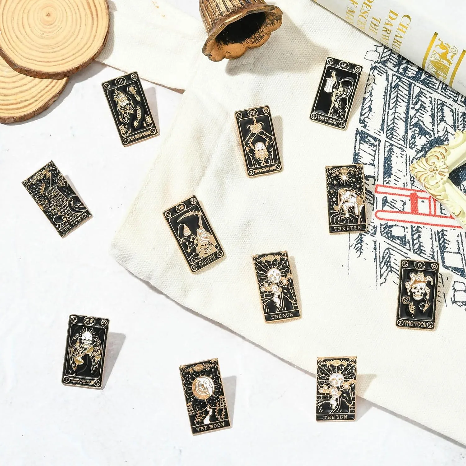 Airssory Mixed Styles Bee Flower Tarot Ribbon Travel Theme Alloy Brooches Pins for DIY Clothes Backpack Hats Jackets Craft