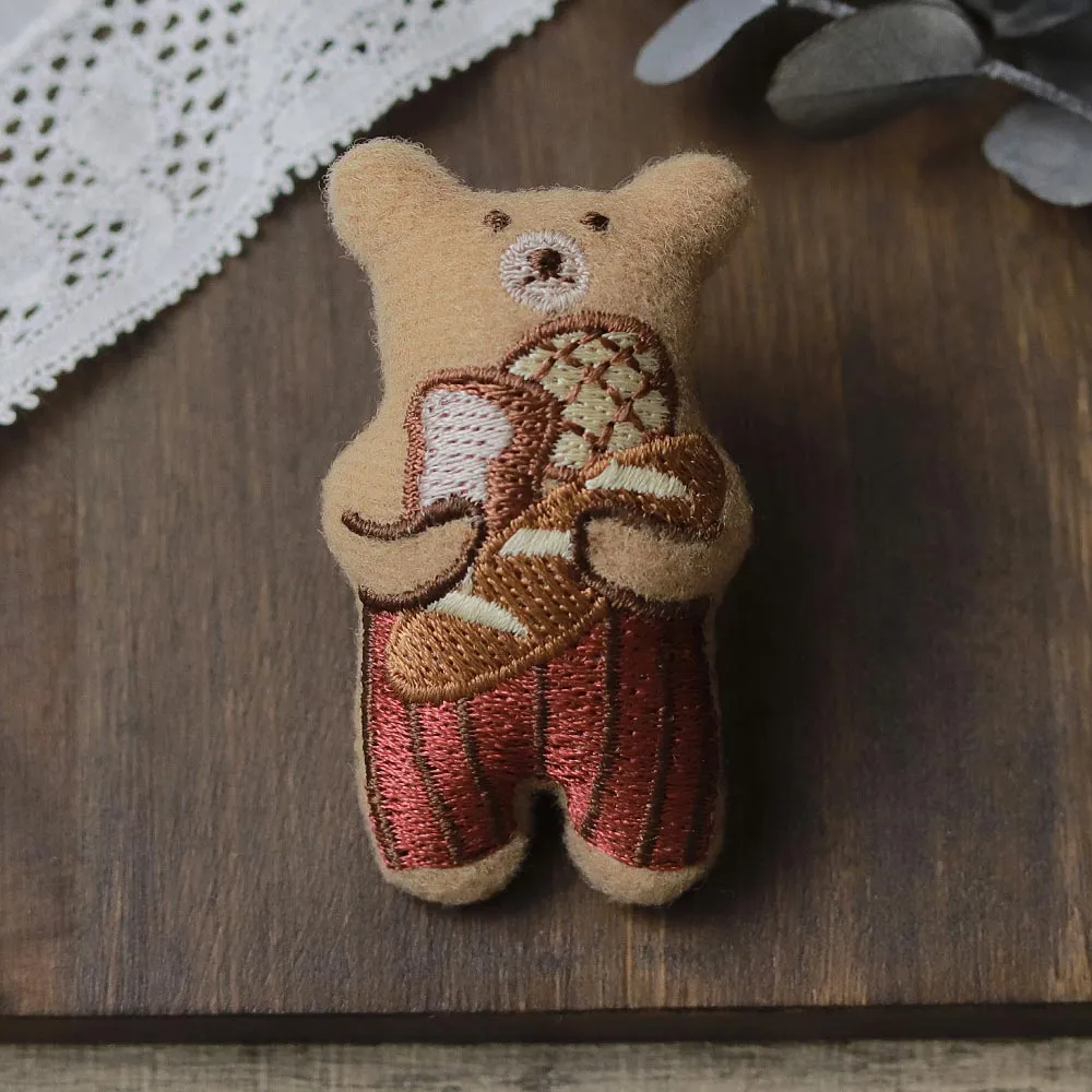 Little Bear and Bread Padded Brooch